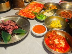 -草家酱蟹炭火烤肉店(珲春南路一店)