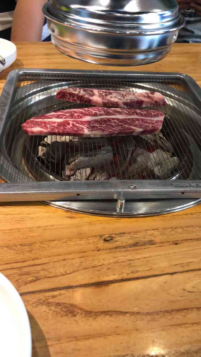 牛博士炭烤-"年底聚餐呀.跟公司同事,领导在一起吃饭.