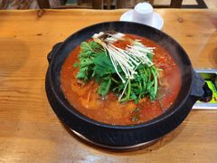 土豆排骨火锅-喇喇排骨火锅·传统韩式脊骨汤(望京西园总店)