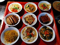 -蓝田九大碗民俗食府(蓝田店)