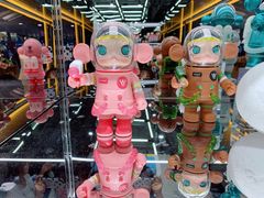 -泡泡玛特POPMART(侨福芳草地店)