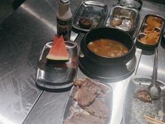 -马路牙子烧烤音乐酒馆(望京店)