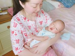 -爱的果实月嫂育婴师(世纪东方店)