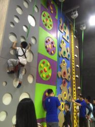 -蹦贝运动中心·蹦床·攀岩·闯关(龙岗店)