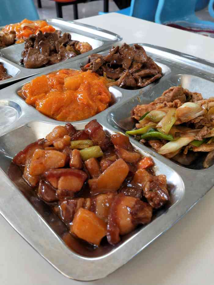 唯爱与美食不可辜负感受下学生时代