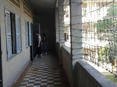 -吐斯廉屠杀博物馆