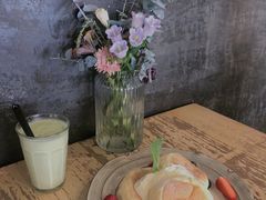 莓果奶油芝士舒芙蕾松饼-UPPER KITCHEN(延安路店)