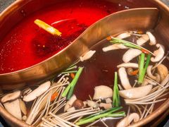 鸳鸯锅-老墙根涮肉·铜锅·烧烤(欢乐谷·王四营店)