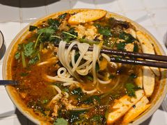 -粉八·云南米线·建水烧烤(常熟路店)