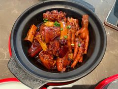 猪爪鸡爪煲-吕氏焗小鲜•海鲜青岛菜(总店)