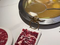 -左庭右院鲜牛肉火锅(金山万达店)