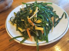 -鹤乡东北菜(崮山路店)