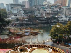 -包整·丝娃娃(一览甲秀楼风景店)