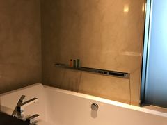 -广州天河希尔顿酒店