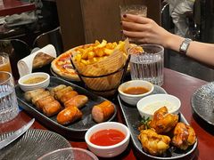 -毛毛虫酒吧