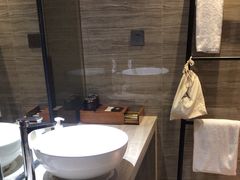 -深圳罗湖东门步行街亚朵X酒店