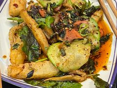 -云阿蛮云南生烫牛肉米线(奉贤路店)