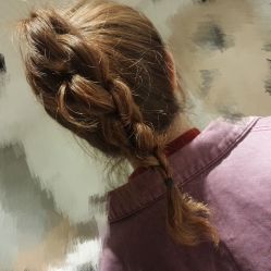 -红馆妆造(中央大街店)