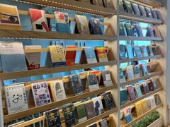 -猫的天空之城概念书店(北戴河蔚蓝海岸店)