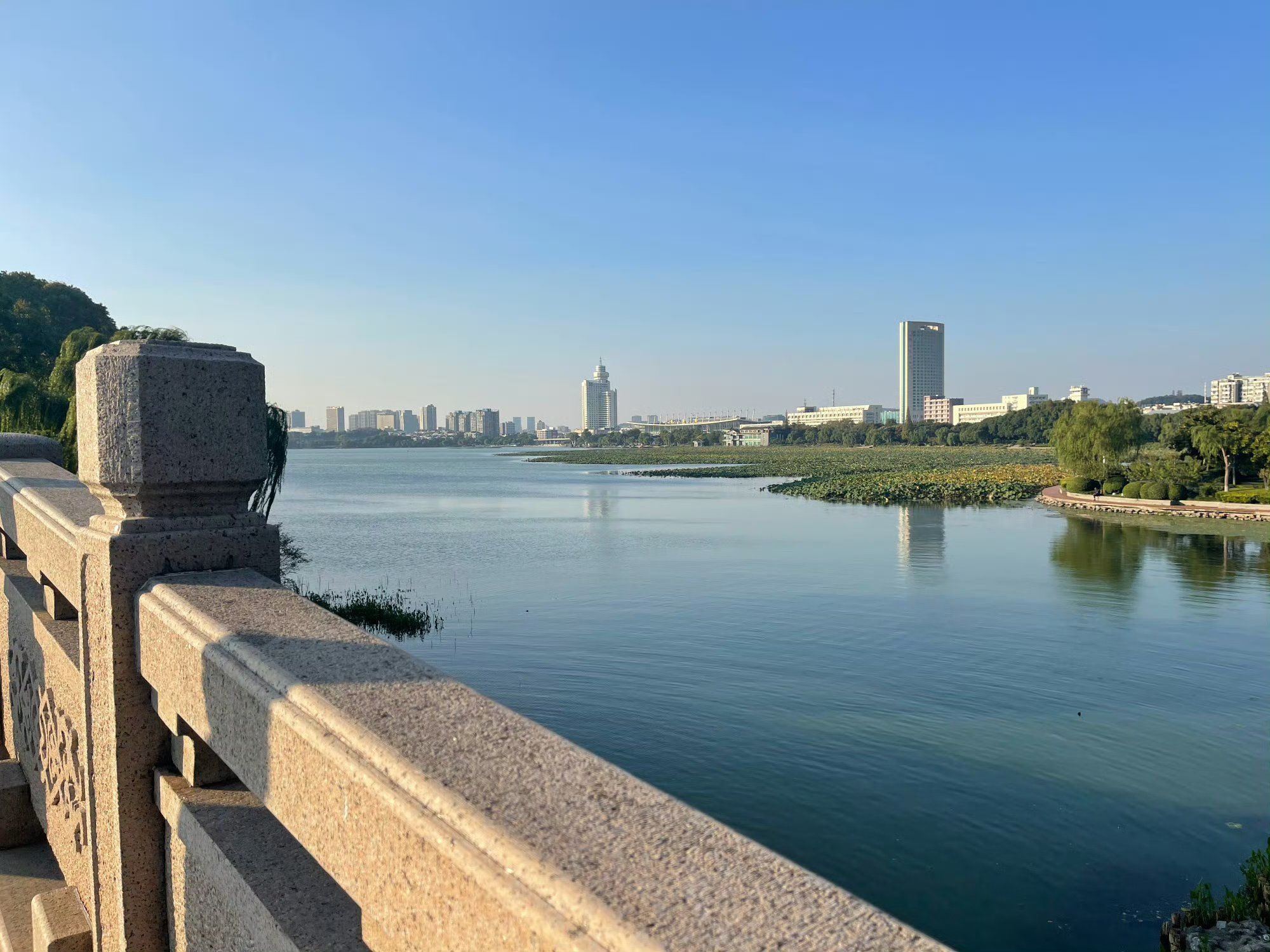 南京休闲一日游99玄武湖  08情侣园—翠洲