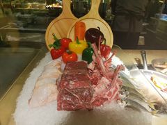 -大中华希尔顿酒店-念自助餐·嗨啤·小龙虾