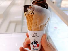 大白兔软冰淇淋-GODIVA(国际金融中心店)