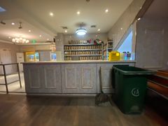 -奔马滚轴溜冰场