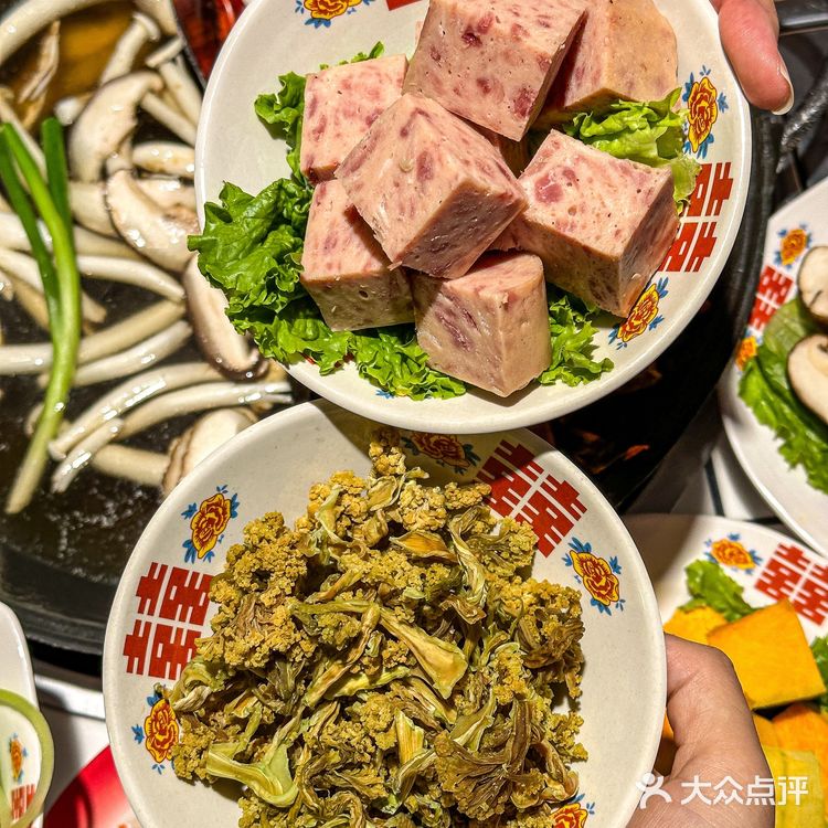 这个门头让我以为我来香港吃火锅了呢…