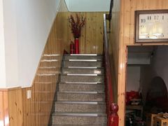 -芦茨金富饭庄·25年老字号·专做稻草鸡
