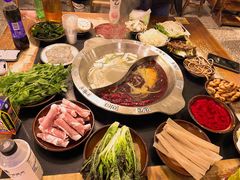 -重庆故事姊妹老火锅(财经学院店)