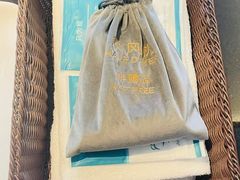 -Ting无边际江景酒店(重庆解放碑云端之眼店)