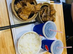 -万和春排骨砂锅米饭(新业广场店)