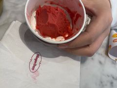 覆盆子雪芭雪泥-哈根达斯(青岛海信店)