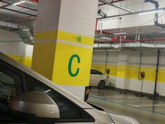 -国华国际广场-地下停车场