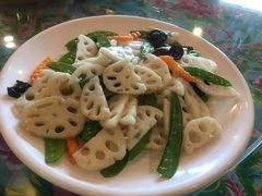 -闯关东东北农家菜(崂山石老人店)