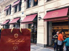 -Cafe Sacher(WIEN)