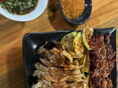 -乔岩保应烧烤店