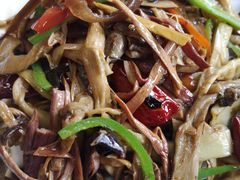 -小厨子私房菜·云南美食店