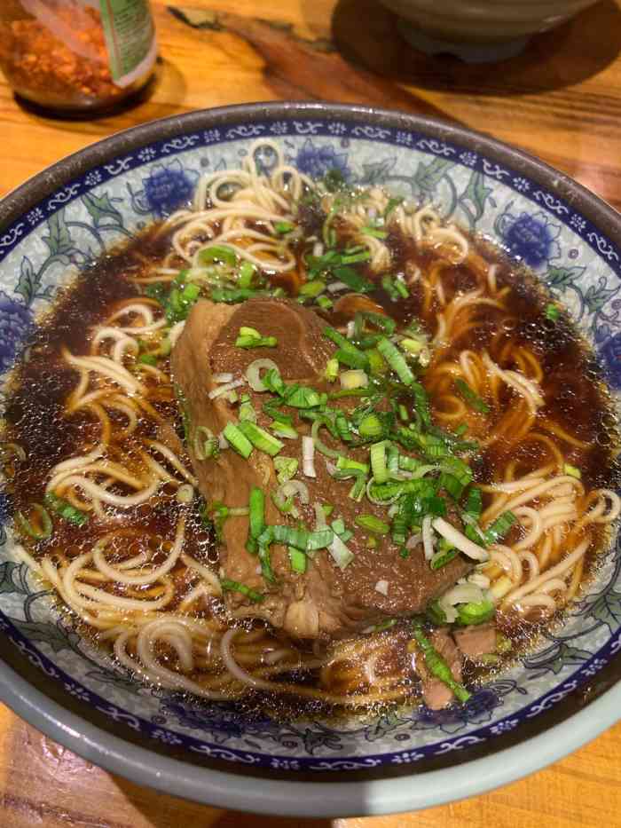 咬强羊肉面馆-"浙江嘉兴的桐乡,咬强羊肉面非常有名,居然.