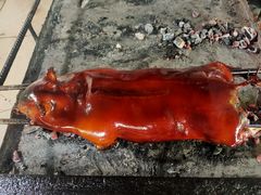 -黄记四更烤乳猪店