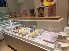 面包甜点陈列柜-好利来(西罗园店)