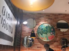大堂-钱小奴海鲜自助黑金店(杭州滨江龙湖店)