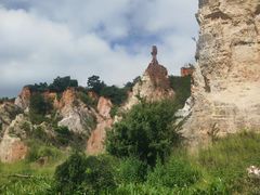 -彩色沙林风景区