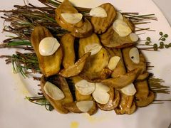 鹅油松碳煎烤牛肝菌-泓0871臻选云南菜·味庄