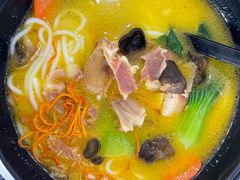 -桥香园过桥米线(国贸店)