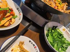 -富正毅三下锅(体育馆店)