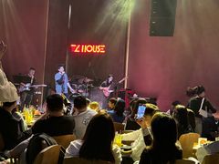 -TZ House音乐现场(来福士中心店)