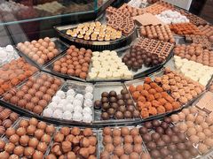 -Laderach 莱德拉(上海环贸iapm店)