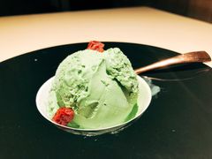 -余欢领鲜火锅(新街口店)