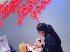 -肯德基(凯德国贸店)